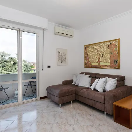 Two Bedrooms Milán