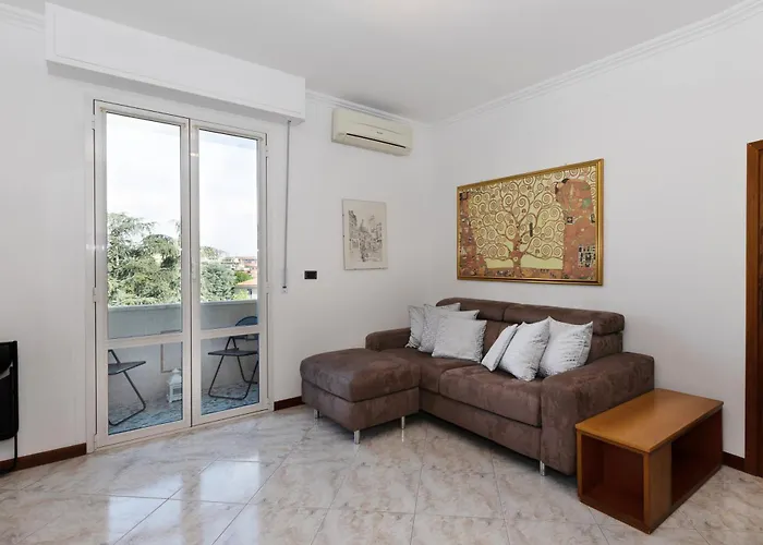 Two Bedrooms Milán